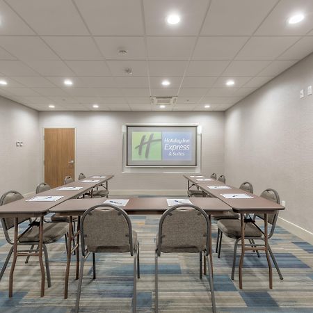 Holiday Inn Express & Suites Tulsa Midtown By Ihg Exteriér fotografie