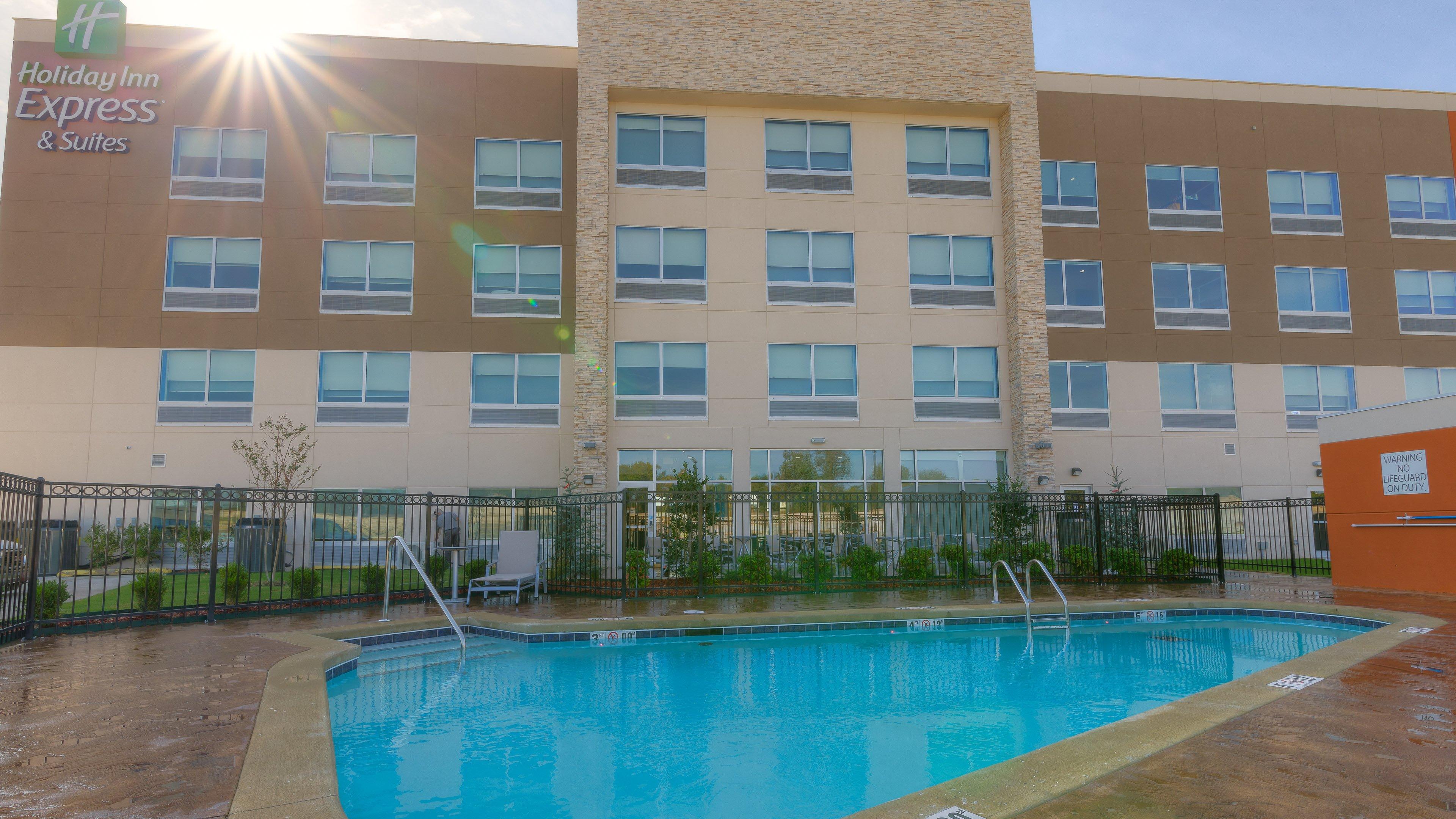 Holiday Inn Express & Suites Tulsa Midtown By Ihg Exteriér fotografie