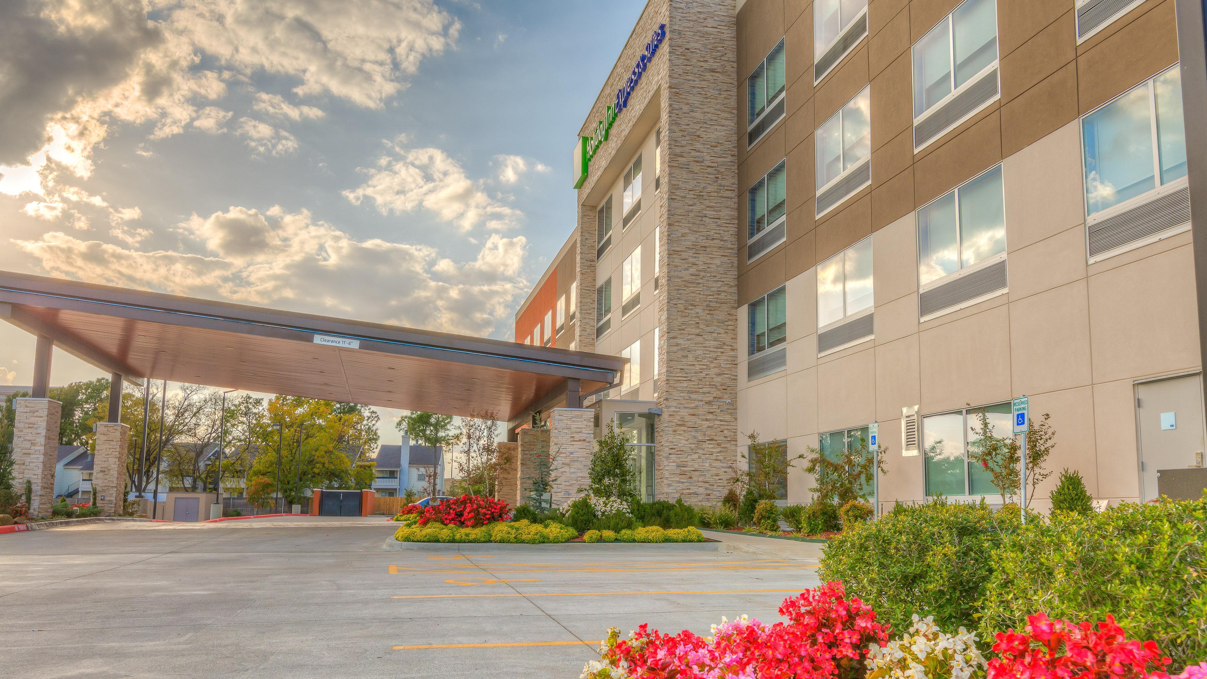 Holiday Inn Express & Suites Tulsa Midtown By Ihg Exteriér fotografie